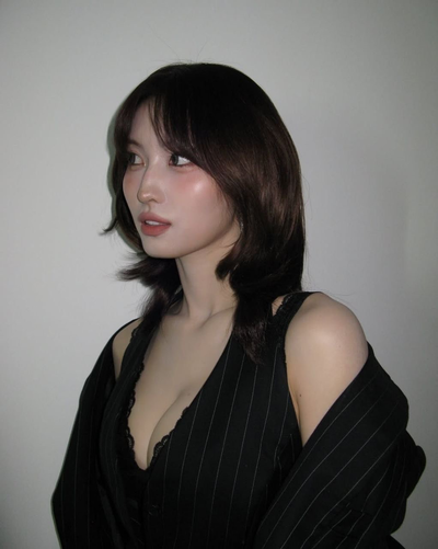 Hirai Momo | The Family