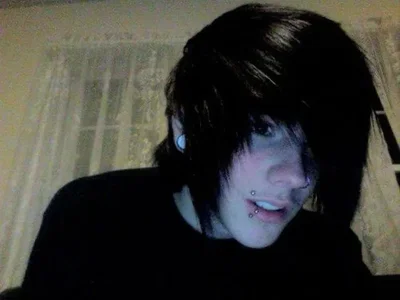 Ashton Henderson|emo boy (enemies to lovers/friends) 