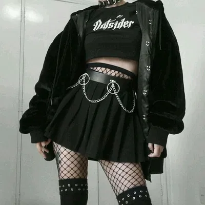 Pretend girlfriend (goth edition)