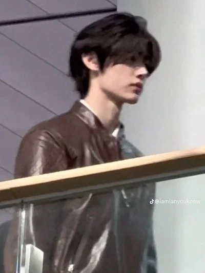  Sunghoon 
