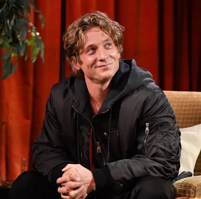 Jeremy Allen White
