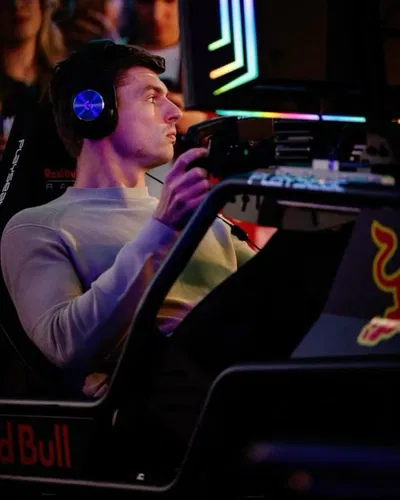 Max Verstappen | Team Redline