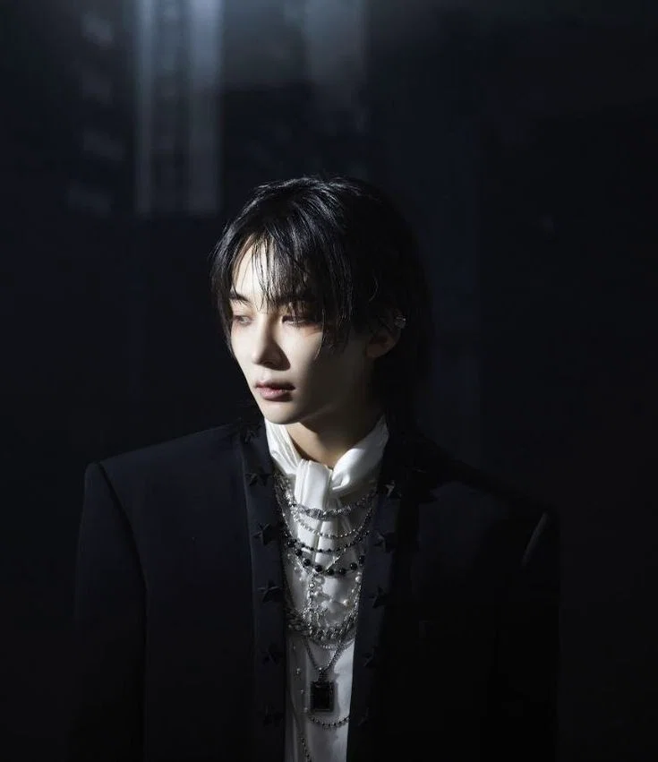 Yoon Jeonghan 