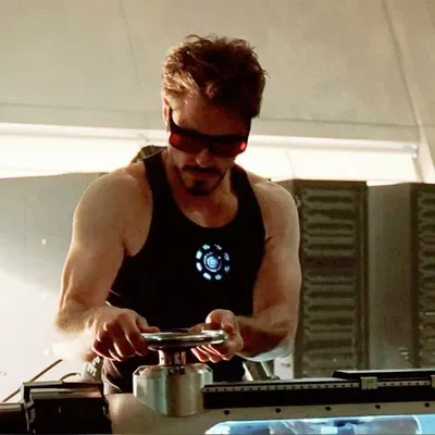 Avengers— Tony 🔧💸