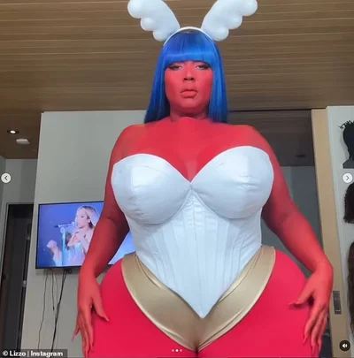 thick red alien