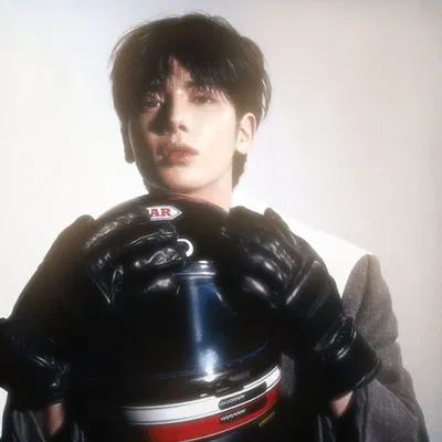 태현 Kang Taehyun | Racer