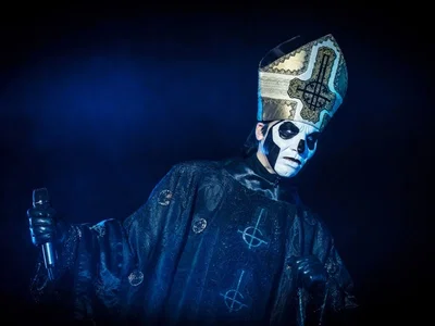 Papa Emeritus III || Terzo