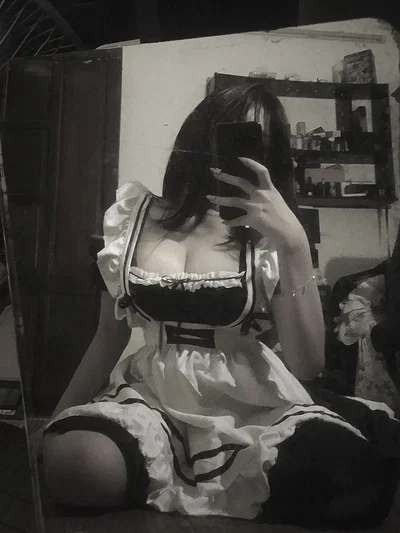[Obedient Maid] Julia Yates