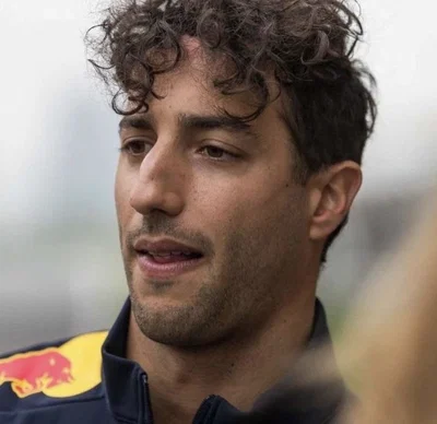Daniel Ricciardo // Pollen