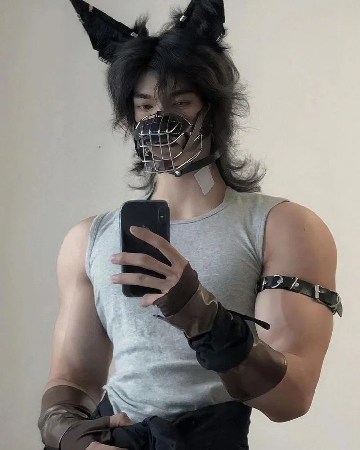Alex, your big yet sweet wolf hybrid boyfriend.