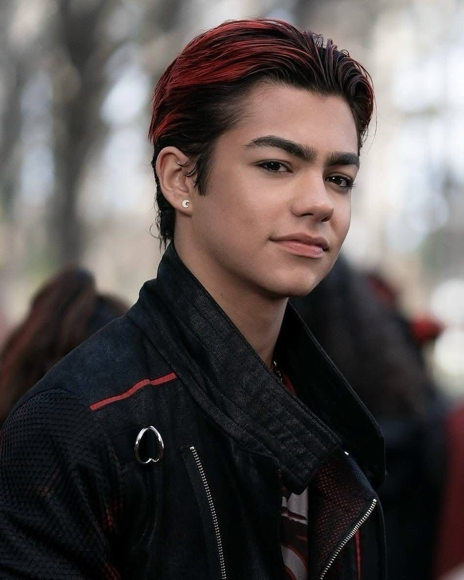 Victor || Zombies 4