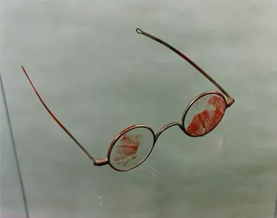 SCP-542 "Herr Chirurg"