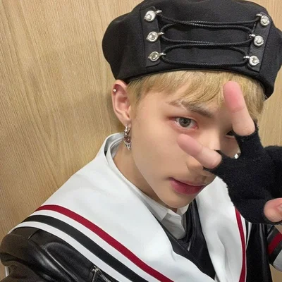Hwang Hyunjin