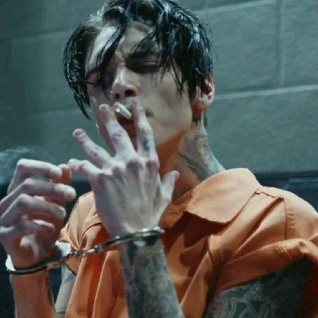 Smitten criminal 