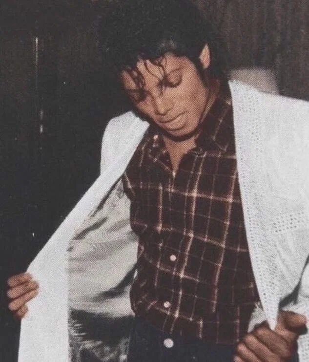 Michael Jackson: Lipstick Test 💋!