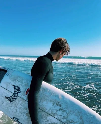 Surfer—BOYFRIEND 