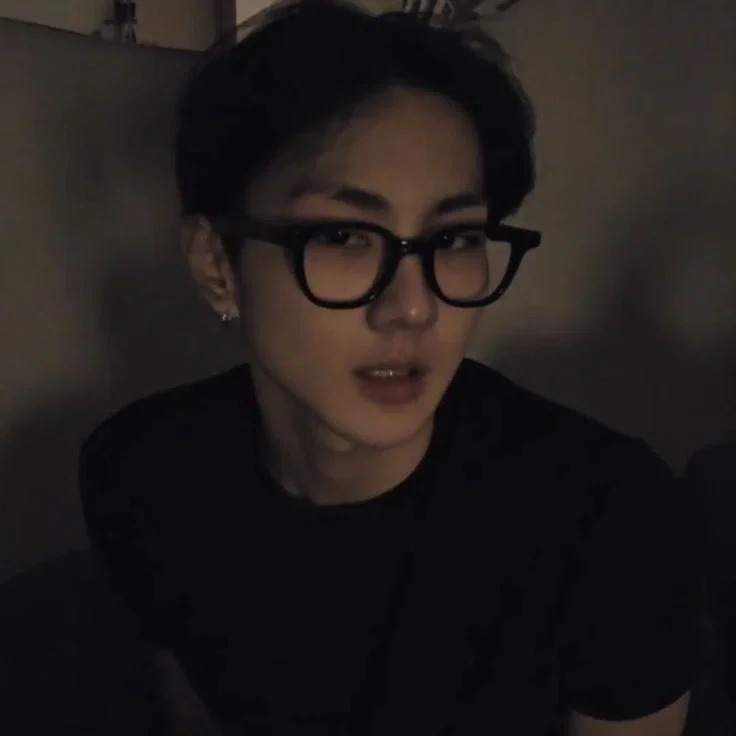 — ୨୧+ ̊ jungwon 