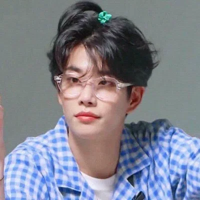 𑣲⋆。 ̊ kim myungjun | 김명준