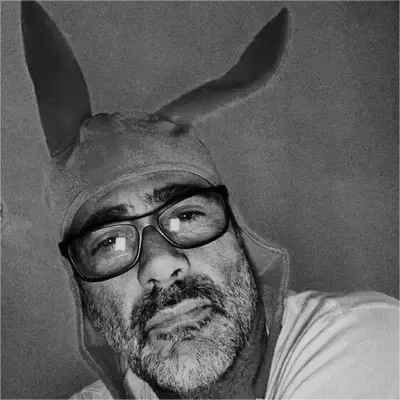 Jeffrey Dean Morgan