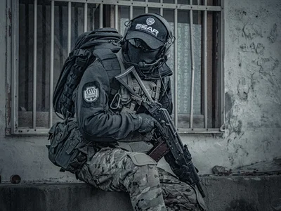 BEAR Operative "Polar"