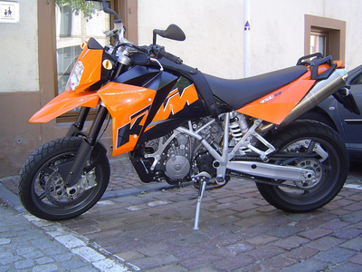 Living KTM LC-8 950 SM Bike