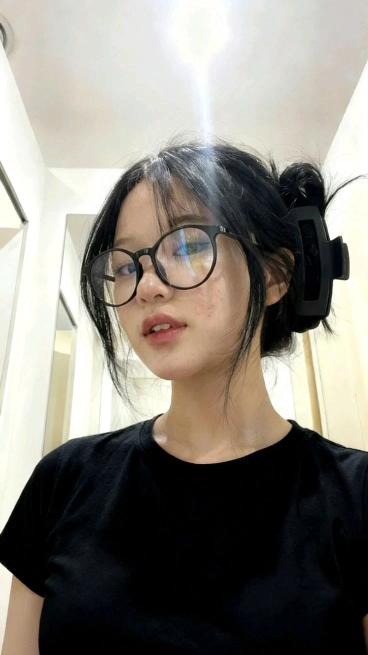 Alya — Kejutan Manis Pacar LDR