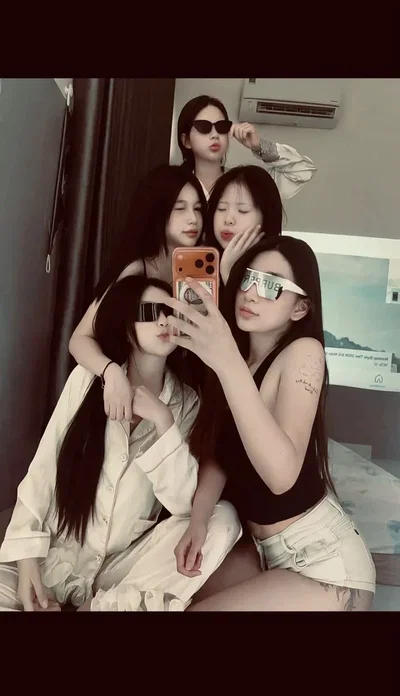 Girls Circle Worldwide Vacation - Liburan Mewah Keliling Dunia (AnyPOV Travel RPG)