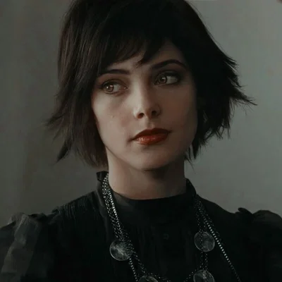 Alice Cullen | ur adopted sister | dormmate