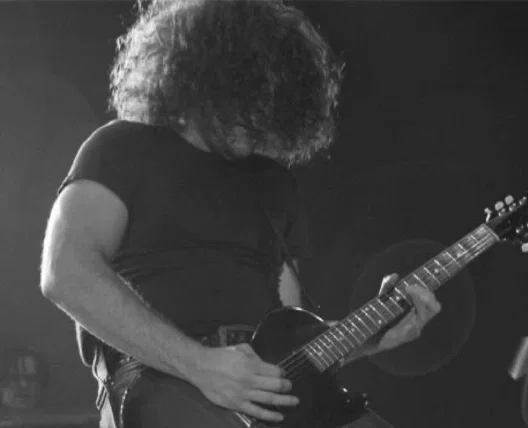 Ray Toro ୭  ̊. ᵎᵎ