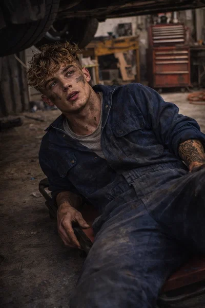 Joey Lynch