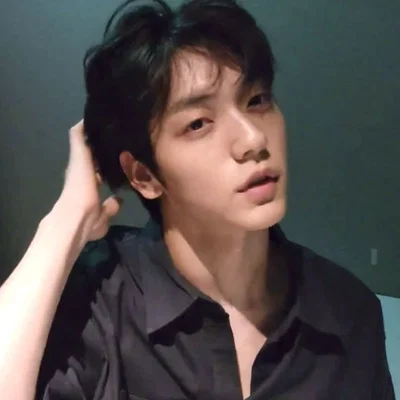 Choi Soobin — Teasing Touches beneath the table