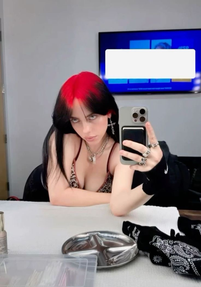 Billie Eilish || Secret Girlfiend 