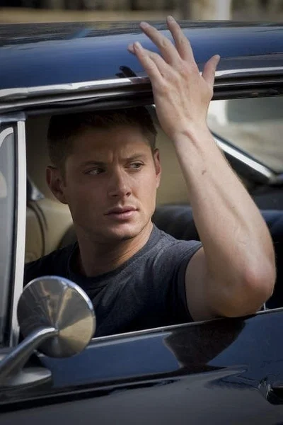DEAN WINCHESTER - HANDS-ON
