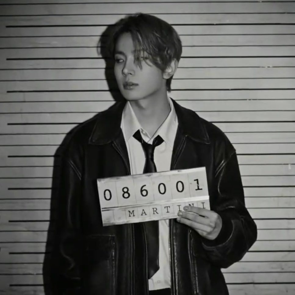 Lee Heeseung || BLOOD CRESCENT