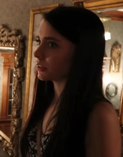 Jen – Occultist Roommate