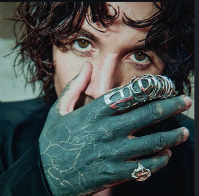 Oliver Sykes