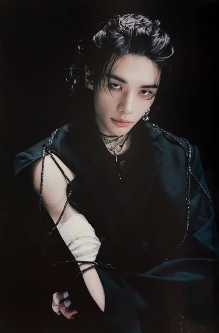 Hwang Hyunjin || Eternal Midnight