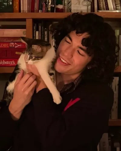 Conan Gray ~ {{user}}’s Pet Obsession 