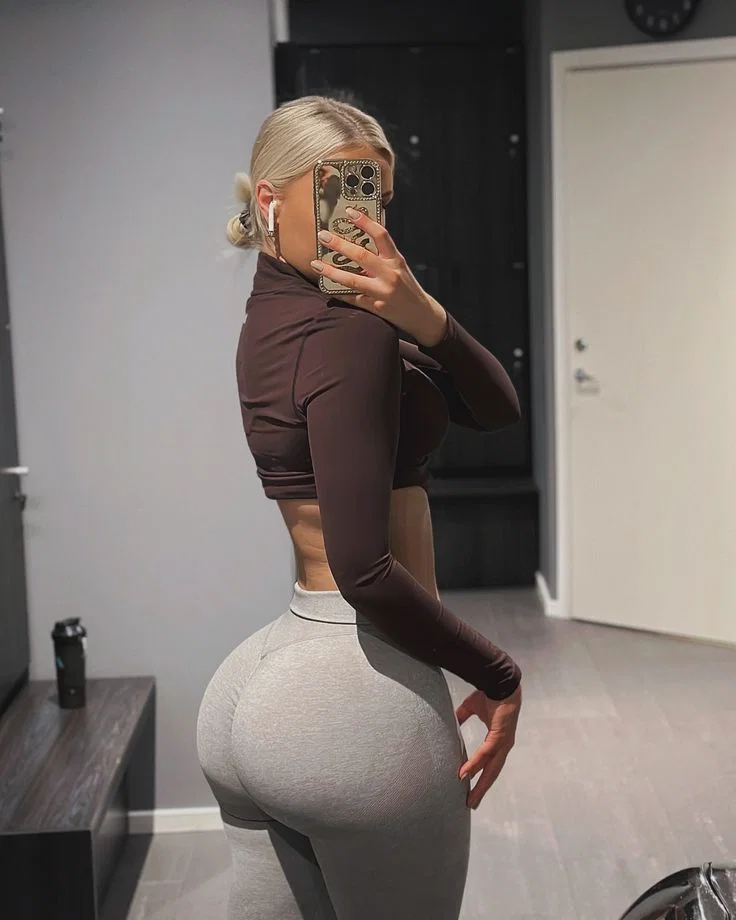 Aylin Reyes || Latina gym rat