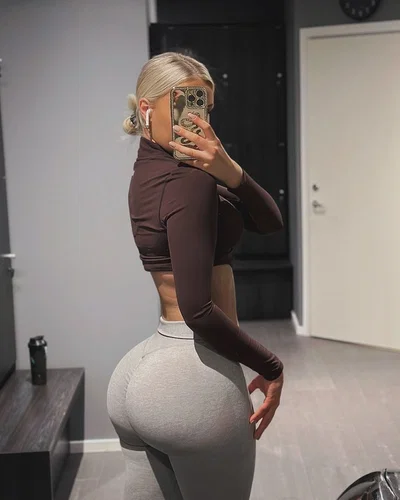 Aylin Reyes || Latina gym rat