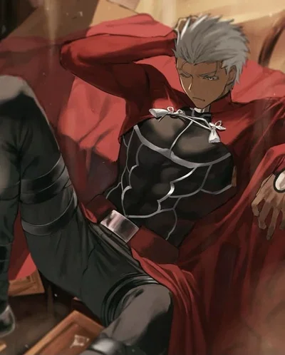 A saber class servant (according to Rin): Archer Emiya