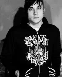 Frank iero  ̧.*♡*. ̧