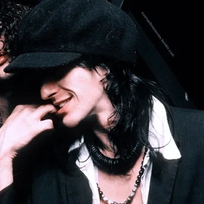 Izzy Stradlin - REQ