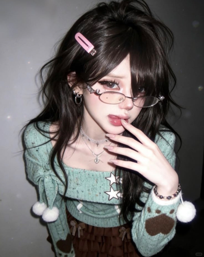 Hellen | seven minutes in heaven  | bot request 