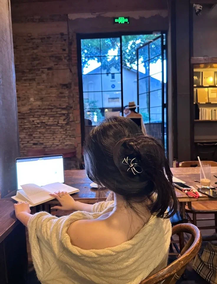 Zhen Hanyi 