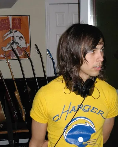 Vic Fuentes 