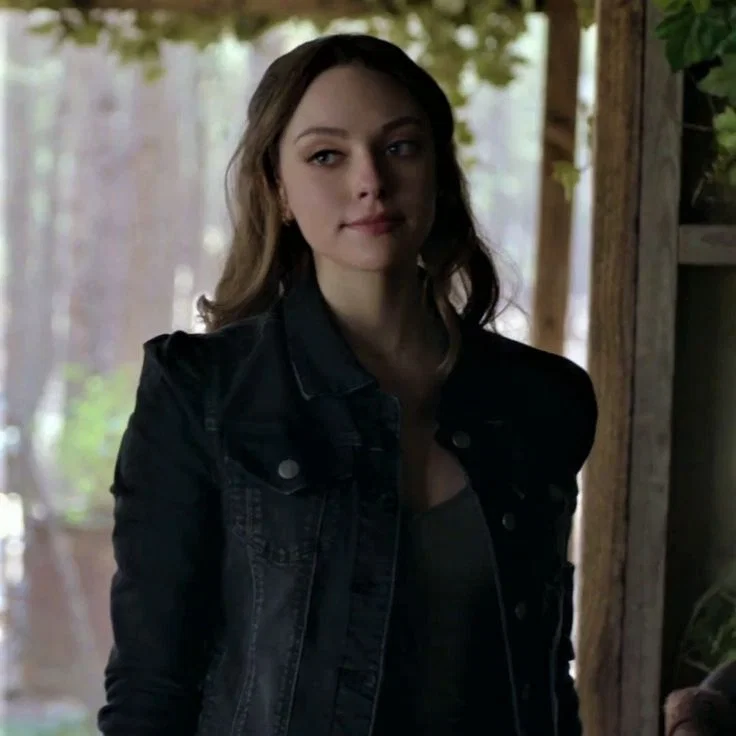 Chat with Hope mikaelson
