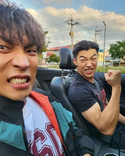Gun-woo & Woo-jin
