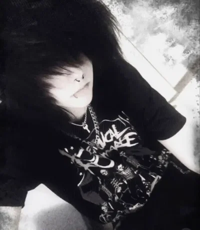 Gavin Brynn | emo boy (little sister has a crush on him) 