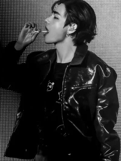 Kim Taehyung | "Don't make a sound..."
